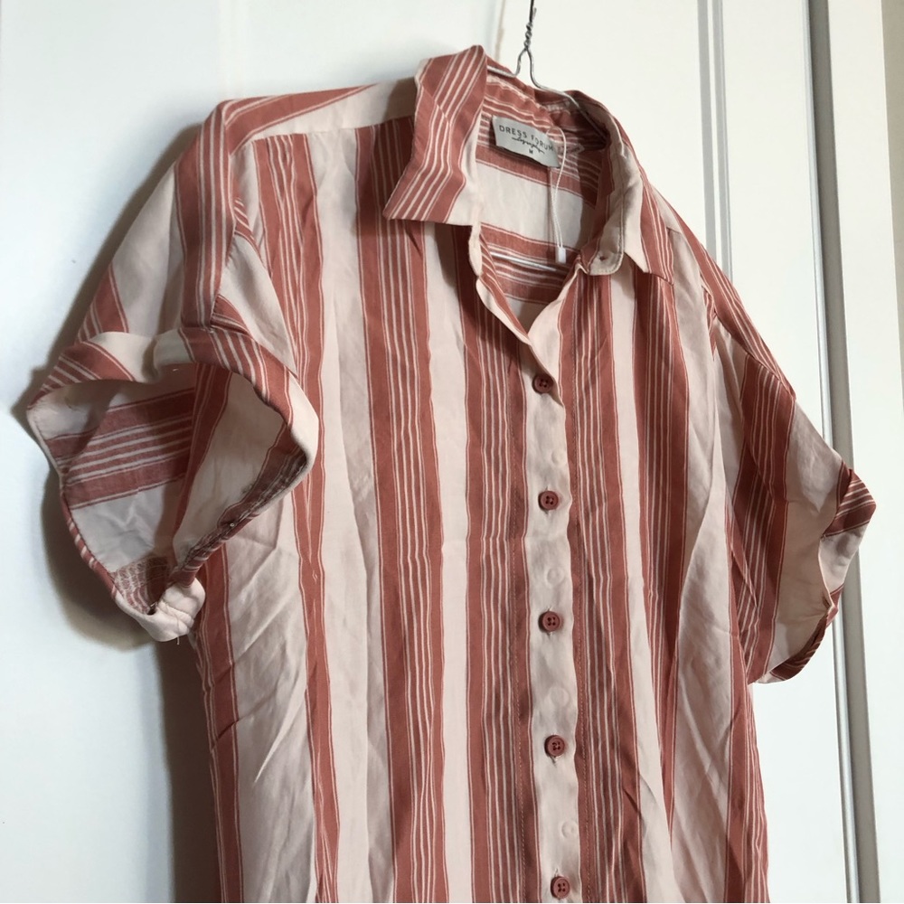 💗(Dress Forum) Vertical Rose Striped Short Sleeved Button-Down